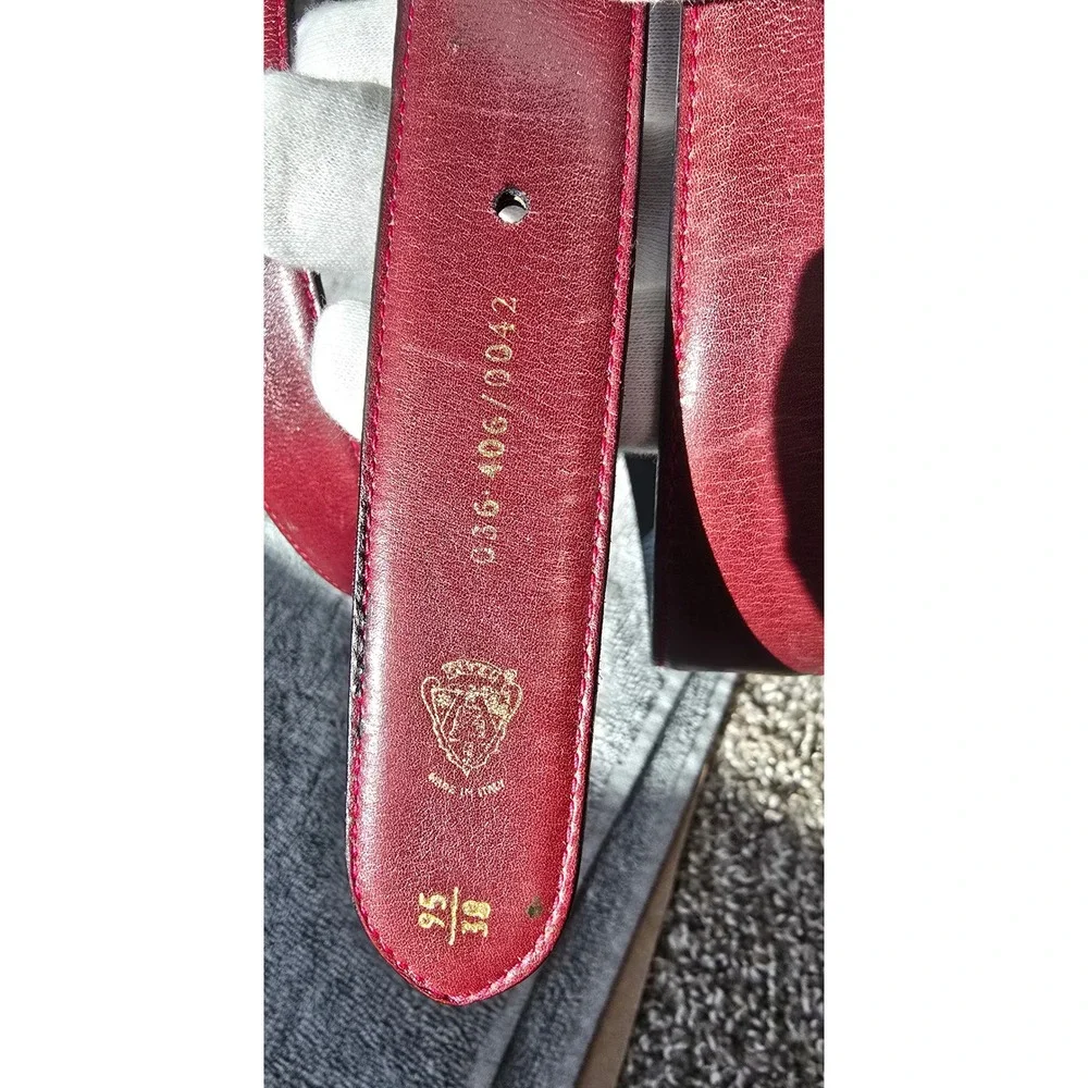 Vintage Gucci Burgundy & Navy Leather Belt 036-406-0042 w/ Naval Buckle GUC